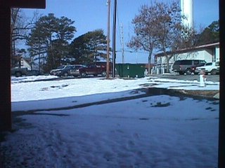 parkinglot.jpg (21817 bytes)