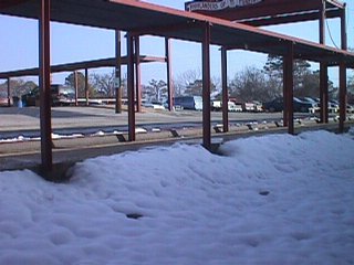 parkinglot3.jpg (20781 bytes)
